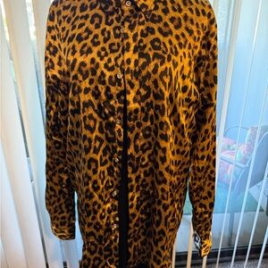 Elegant Leopard Print Button-Up Blouse